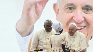 Pope meets victims of war on South Sudan peace pilgrimage