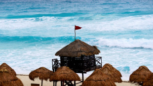 El huracán Beryl toca tierra en México bajo alerta roja