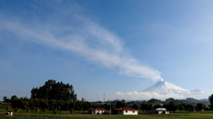 El volcán ecuatoriano Cotopaxi emite gases y ceniza en su proceso eruptivo