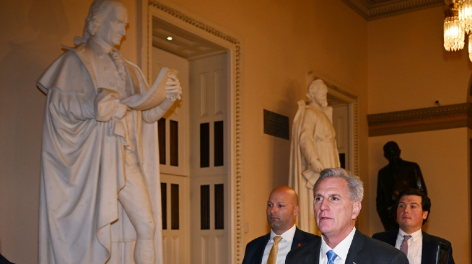 Au Congrès américain, le "speaker" McCarthy réussit son premier test