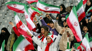 Les Iraniennes autorisées dans un stade pour suivre un match de foot contre la Russie