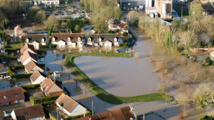 Inondations dans le Pas-de-Calais: plusieurs centaines de personnes manifestent leur "ras-le-bol"