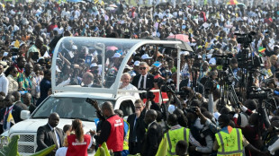 Le pape accueilli dans la liesse par les jeunes Congolais à Kinshasa