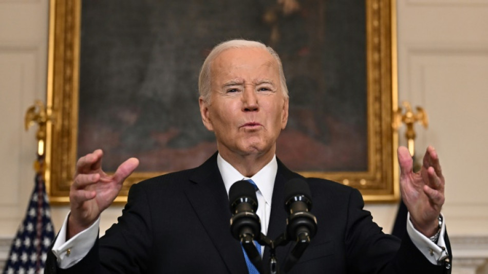 Biden exhorte les républicains à choisir l'Ukraine plutôt que Trump