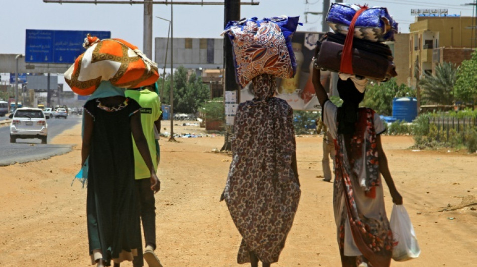 Blasts shake Sudan capital on 4th day of fighting, lawlessness