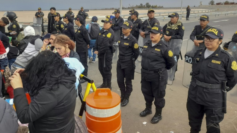 Peru deploys military to block undocumented migrants