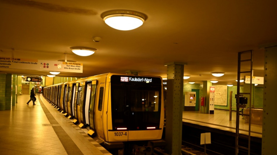 Zwei Ukrainerinnen in Berliner U-Bahn beleidigt und angegriffen