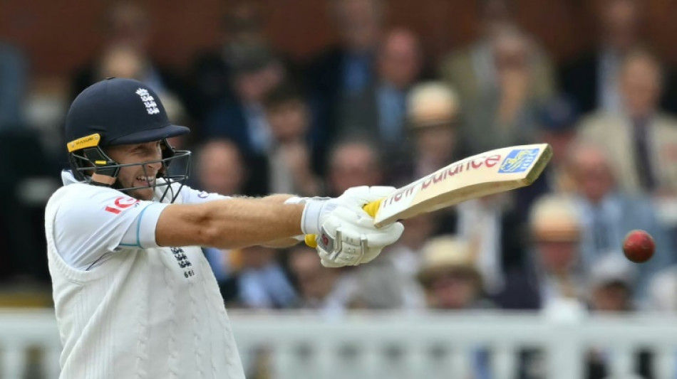 Pope falls cheaply as Root builds England lead over Sri Lanka