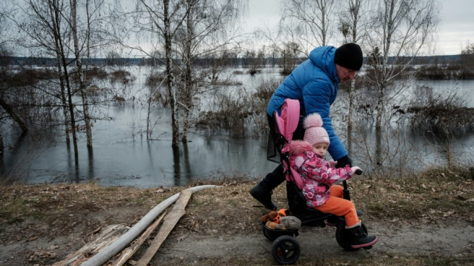 Un pueblo ucraniano inundado para frenar a Rusia sigue anegado un año después