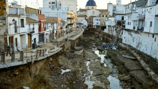 Spain govt defends flood response and offers new aid