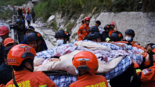 Tausende Rettungskräfte suchen nach Erdbeben in China nach Überlebenden