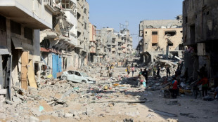 Destruição e desolação após a retirada das tropas israelenses de Shujaiya em Gaza