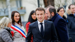 Macron annonce la gratuité du préservatif pour les 18-25 ans en pharmacie en 2023 