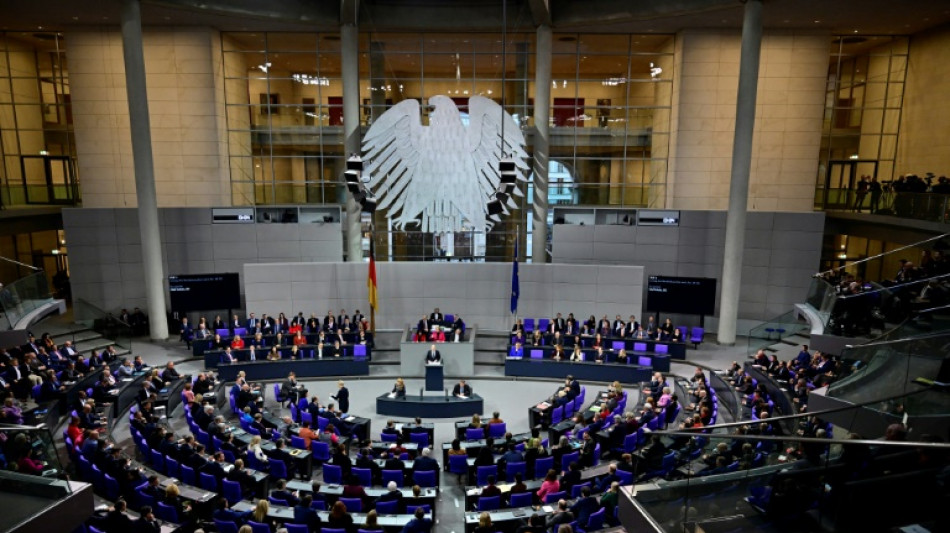 Bundestag beschließt Präzisierung der Öffentlichkeitsarbeit von Parteien