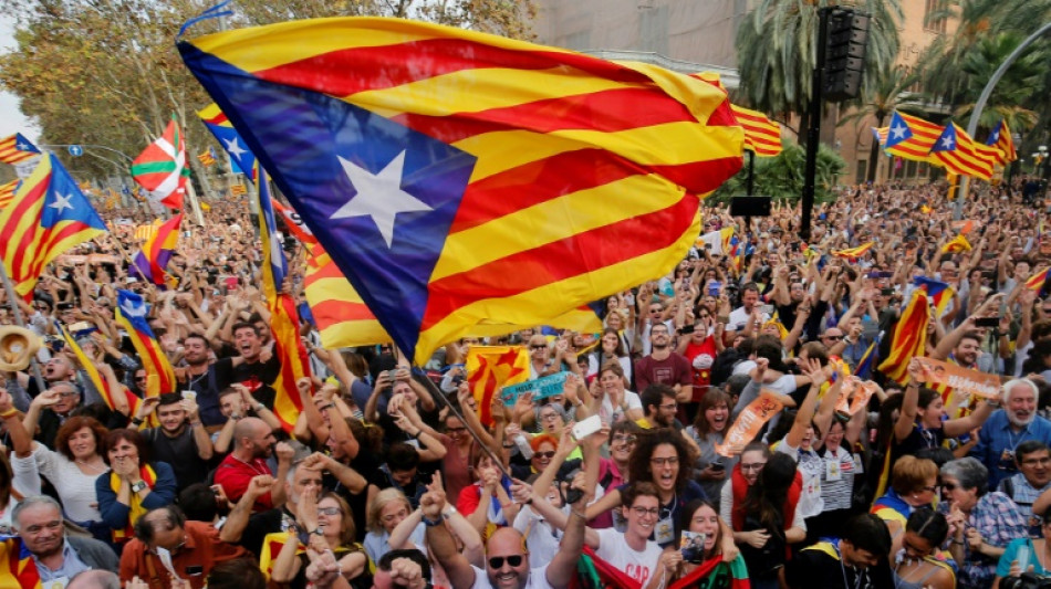 Espagne: l'amnistie controversée des indépendantistes catalans devant le Parlement