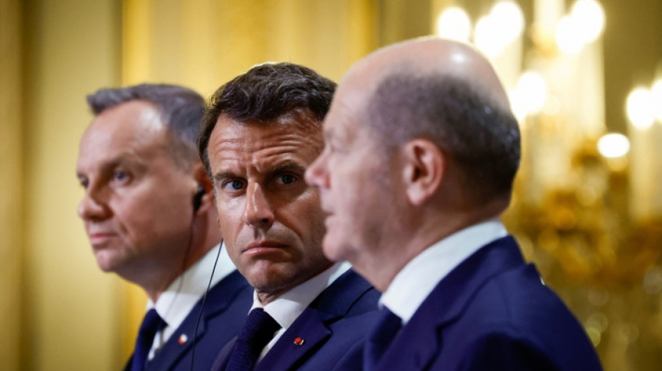 La contre-offensive ukrainienne va durer "plusieurs semaines, voire mois", estime Macron 