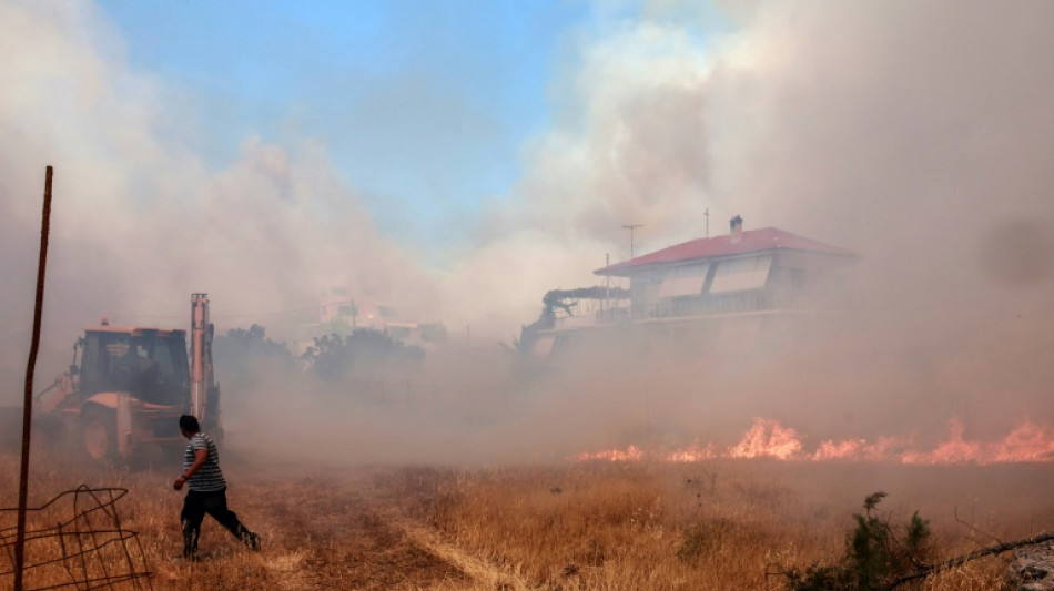 Feuerwehr kämpft am sechsten Tag in Folge gegen Brände in griechischem Nationalpark