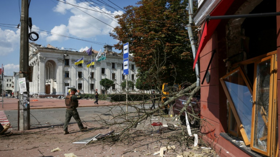 Ukraine: bombardement meurtrier à Tcherniguiv après une réunion entre Poutine et ses généraux