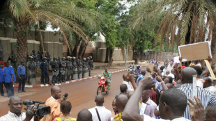 Tensions France/Mali: Paris et Bamako suspendent la délivrance de visas