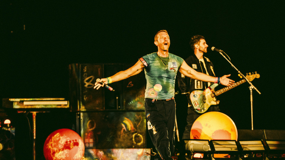 Coldplay, tutti i colori dell'amore nel nuovo album