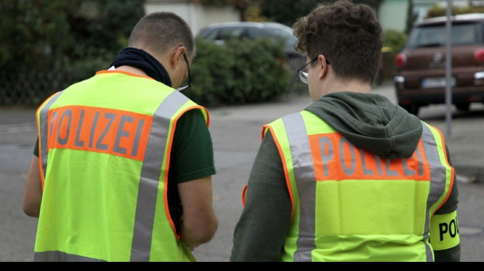 Waffen und Sprengkörper bei zwei 13-Jährigen in Bayern gefunden