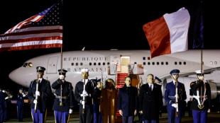 Macron à Washington pour sceller la réconciliation avec Biden