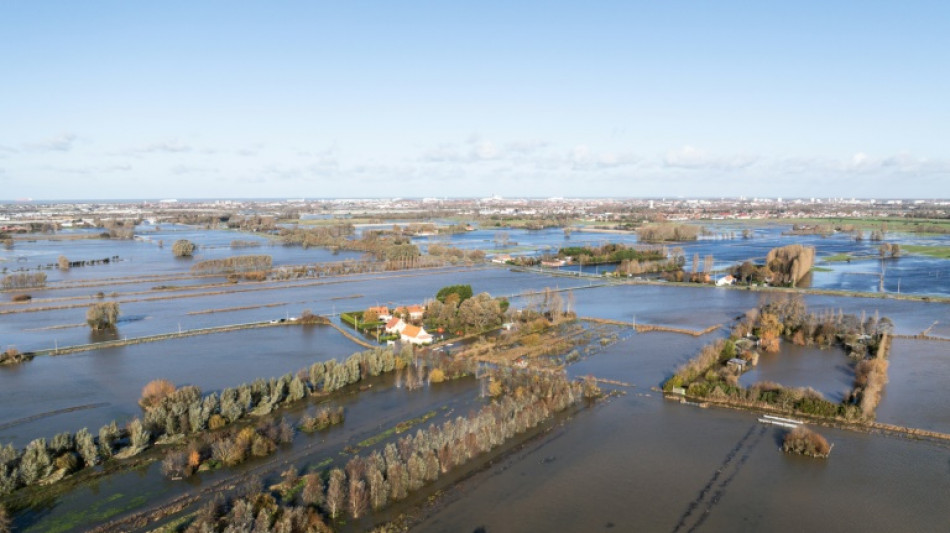 Inondations: accalmie avant de nouvelles pluies dans le Pas-de-Calais, les habitants exténués