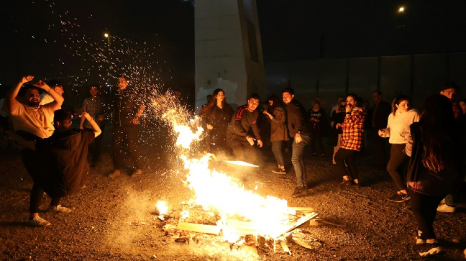 Elf Tote und 3500 Verletzte bei traditionellem Feuerfest im Iran