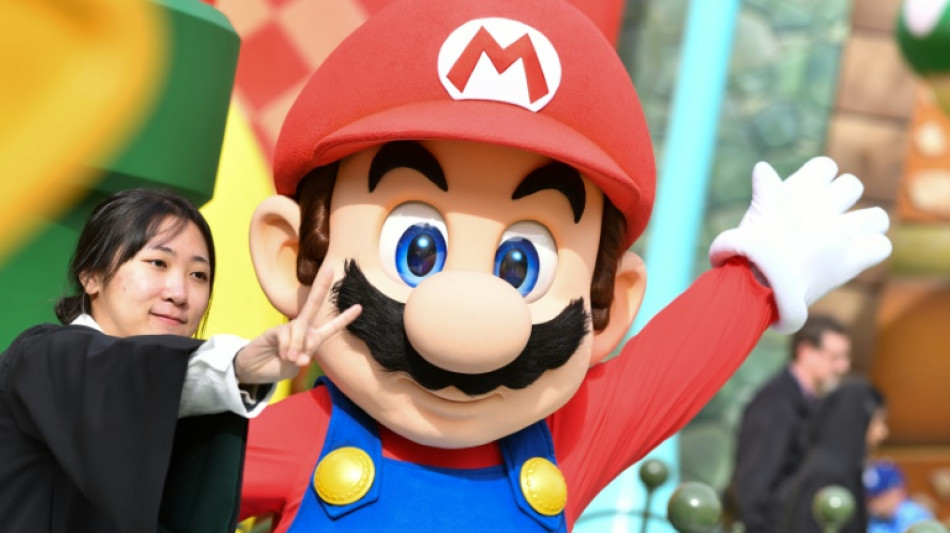 Nintendo courts non-gamers in 'about-turn' strategy