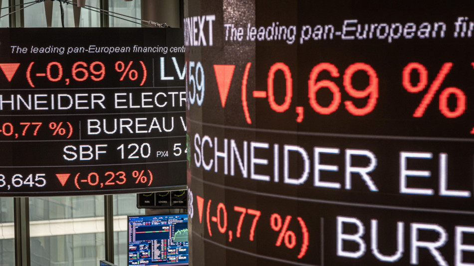 Borsa: Europa contrastata, occhi sui tassi Bce, Milano +0,3%