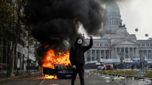 Dutzende Verletzte bei Protesten in Argentinien - Umstrittenes Reformpaket verabschiedet