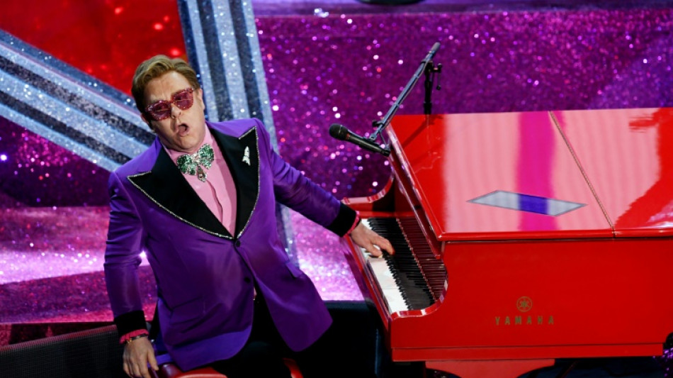 Elton John da positivo al covid-19 y suspende dos shows de gira por EEUU