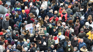 French PM says no dice on pension age as strikes loom