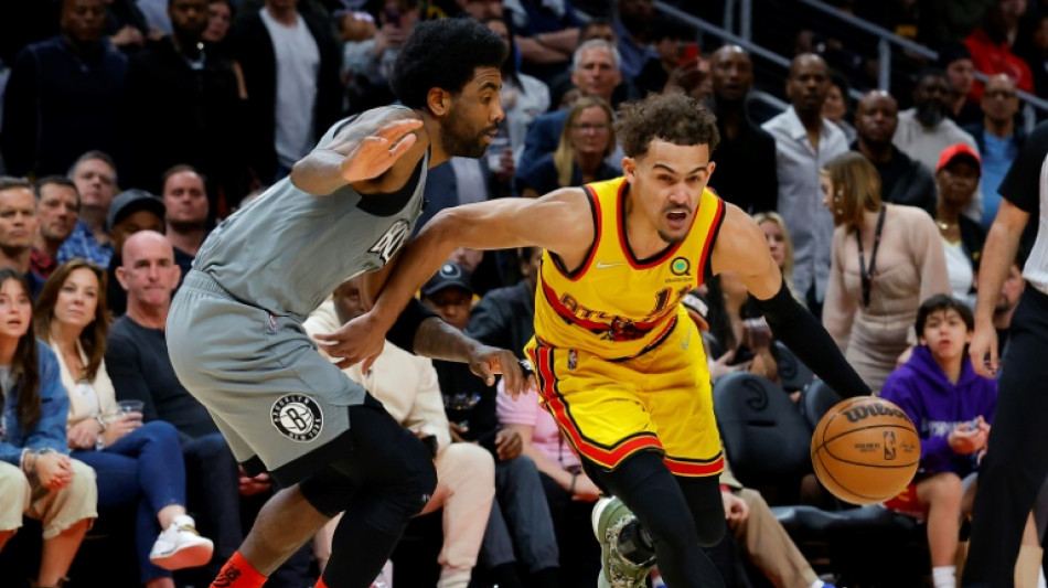 Hawks hold off Nets despite Durant's 55, Warriors into playoffs