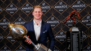 NHL: MacKinnon als MVP ausgezeichnet