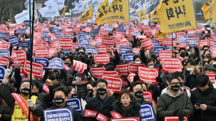 Corée du Sud: des milliers de médecins manifestent, le bras de fer avec les autorités se poursuit