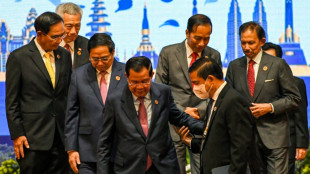 ASEAN agrees to talk to Myanmar opposition