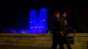 El cineasta francés Jean-Jacques Annaud cuenta el drama de Notre-Dame de París con ojo crítico