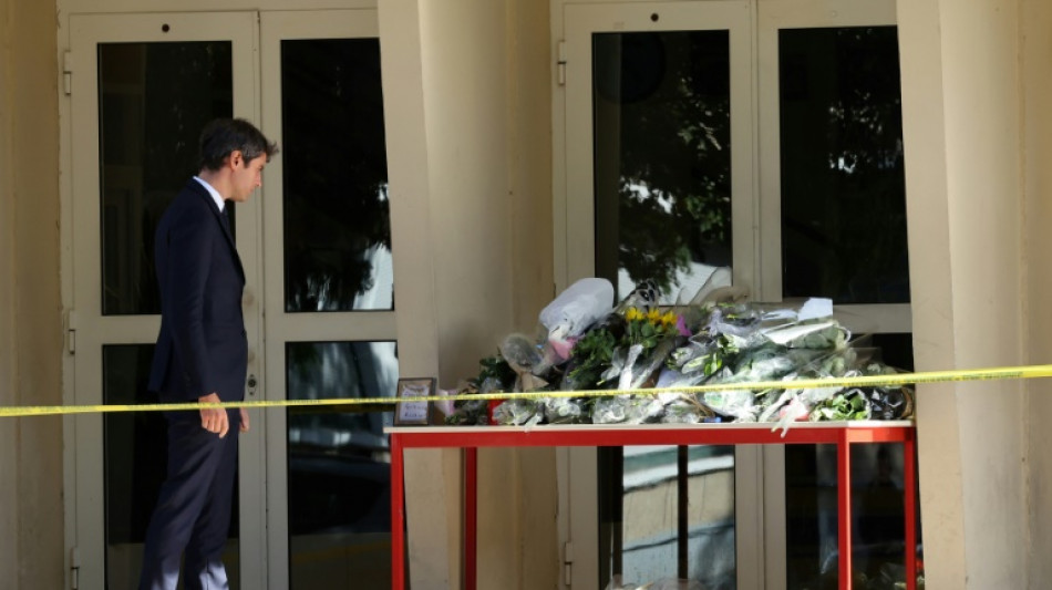 Attal rend hommage à Arras aux victimes du terrorisme