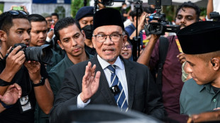 Malaisie: le réformiste Anwar Ibrahim nommé Premier ministre